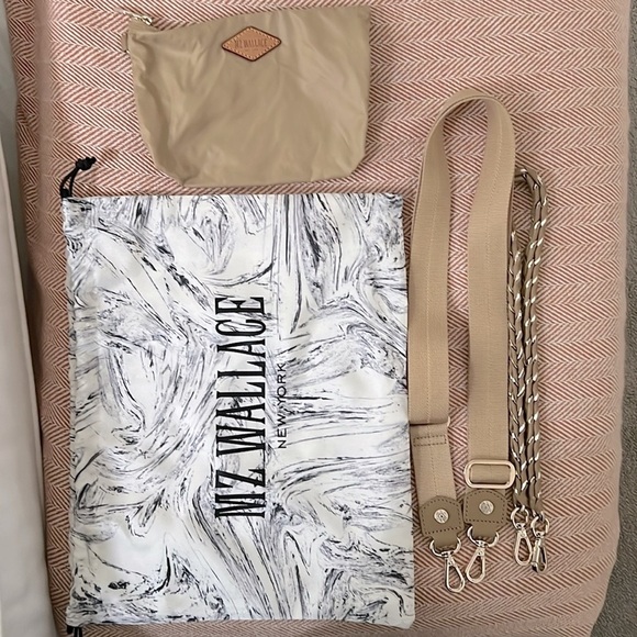 💎EUC💎 MZ Wallace Quilted Crosby Hobo - Picture 7 of 12